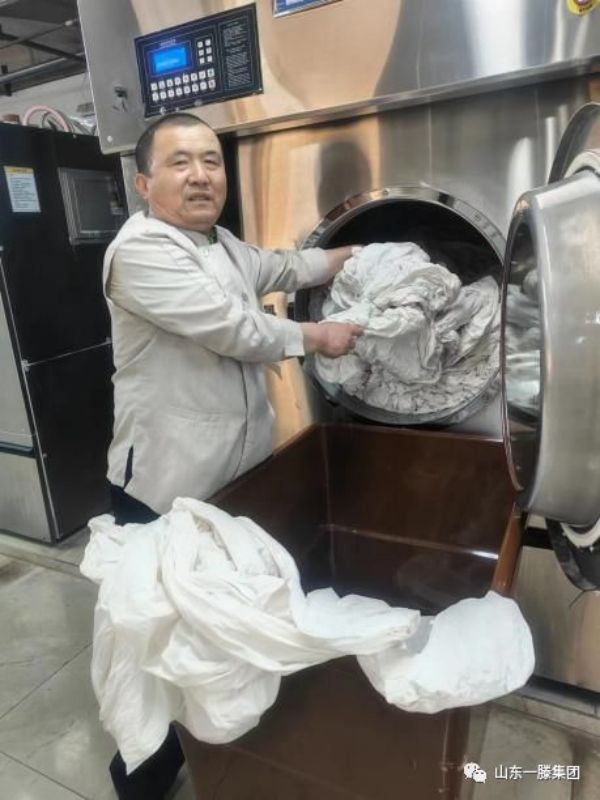 勞動者風采 |泰安一滕松峪酒店***員工——喬洪功