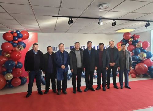 熱烈祝賀山東一滕建設(shè)集團大慶分公司正式揭牌成立