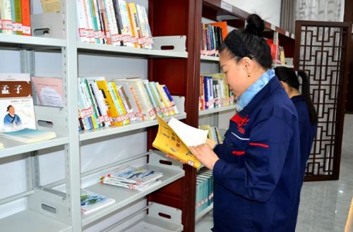 書(shū)香悅?cè)恕?閱讀越美麗——山東一滕集團(tuán)工會(huì)組織開(kāi)展“書(shū)香三八”讀書(shū)活動(dòng)