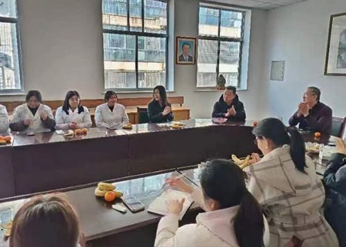 泰城醫(yī)藥公司舉辦三八婦女節(jié)座談會(huì)