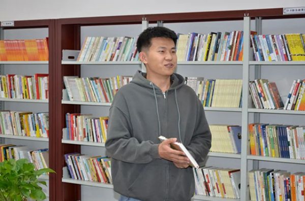 【春意正濃沐書香 享閱時(shí)光話成長(zhǎng)】一滕集團(tuán)組織開展世界讀書日讀書分享活動(dòng)