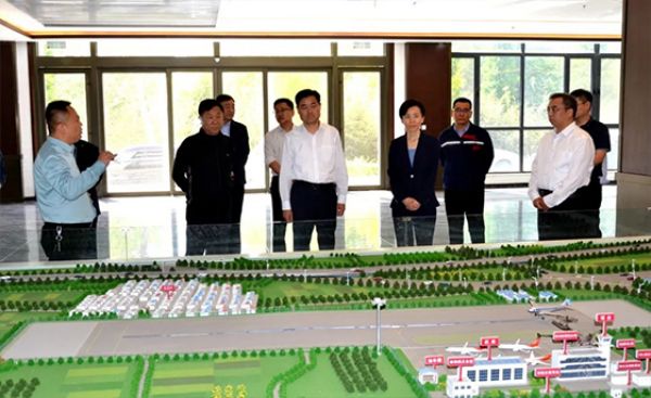 省住房城鄉(xiāng)建設廳黨組書記任海濤到一滕集團調(diào)研指導工作