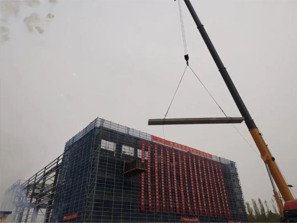 【快訊】一滕建設集團承建的東營恒昌項目迎來主體結(jié)構封頂，受到業(yè)主方高度贊揚！