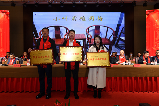 迎接新機遇 續(xù)寫新輝煌 | 一滕集團2024年總結表彰大會暨2025年度責任狀授領儀式隆重舉行