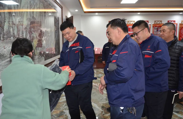 一滕建設(shè)集團(tuán)召開(kāi)項(xiàng)目經(jīng)理專題座談會(huì)