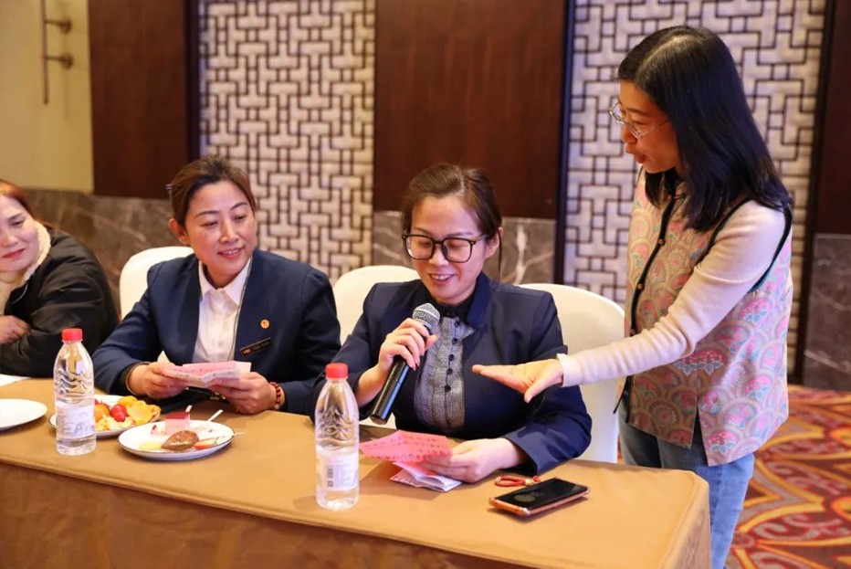 泰安一滕松峪酒店舉辦“三八”婦女節(jié)專題講座