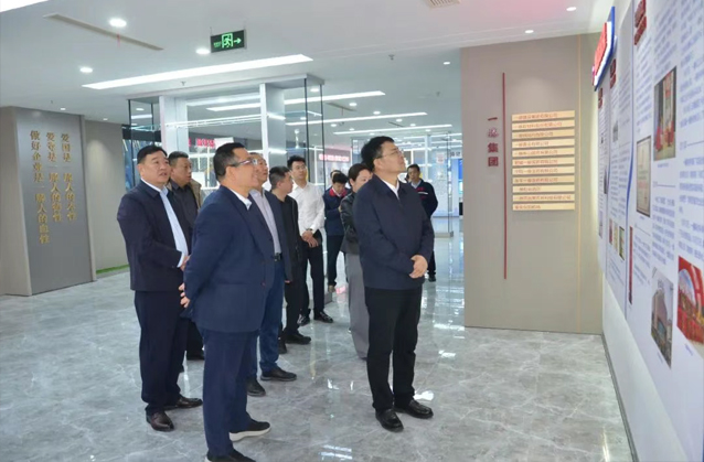 長春市二道區(qū)區(qū)委書記劉江到一滕集團參觀考察
